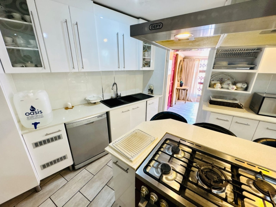 10 Bedroom Property for Sale in Amalinda Eastern Cape